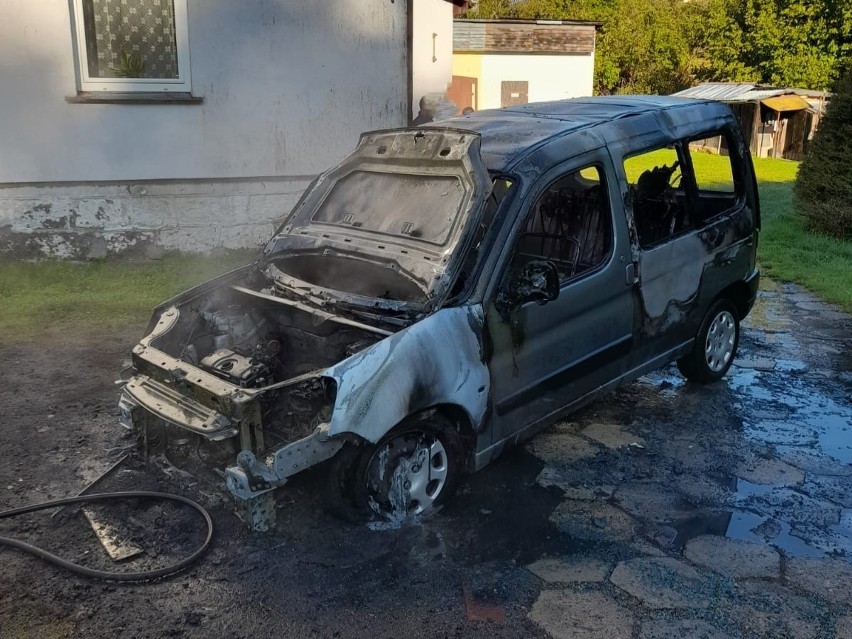 W Połczynie-Zdroju doszło do dwóch pożarów samochodów...