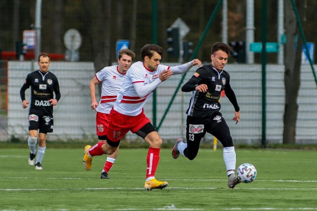 W derbach Białegostoku Hetman (biało-czerwone stroje) - MOSP padł remis 1:1