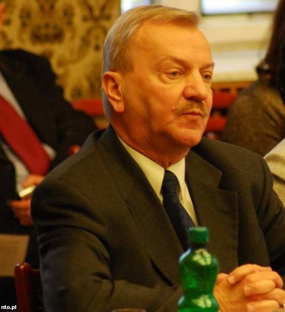 Z ustaleniami kontroli polemizował Stanisław Tyka, dyrektor MZD.