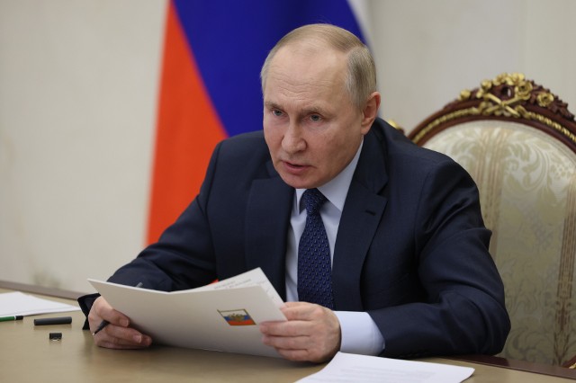 Planami ewakuacji Putina i jego bliskich z Rosji zajmuje się zaufany prezydenta Igor Sieczin