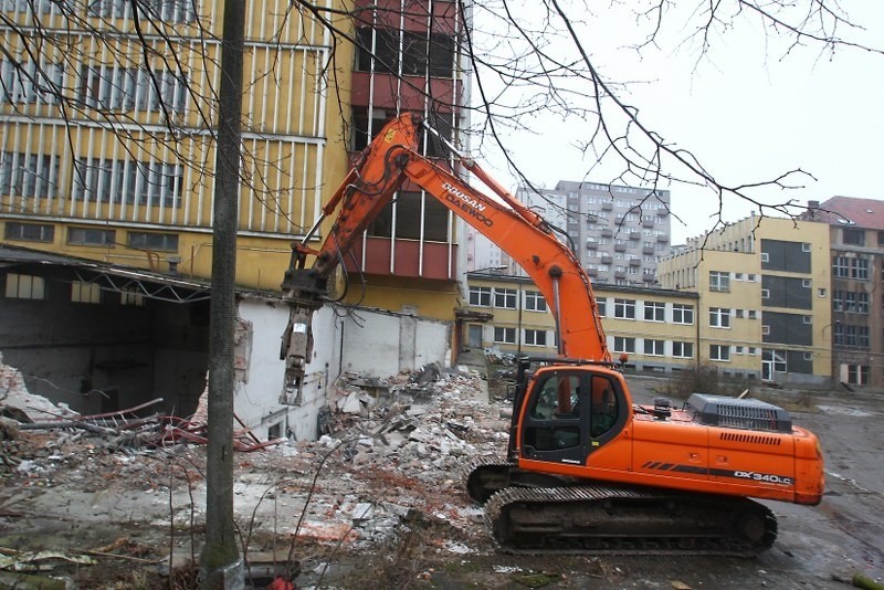 Budynek starej Dany powoli będzie znikał z krajobrazu...