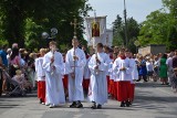 Boże Ciało w Radomiu. Tłum wiernych na procesji w parafii Świętego Stefana na Idalinie. Zobacz zdjęcia