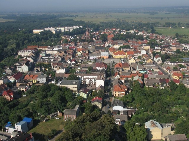 Przewodnik opisuje najciekawsze miejsca w Drezdenku oraz we wszystkich sołectwach w gminie.