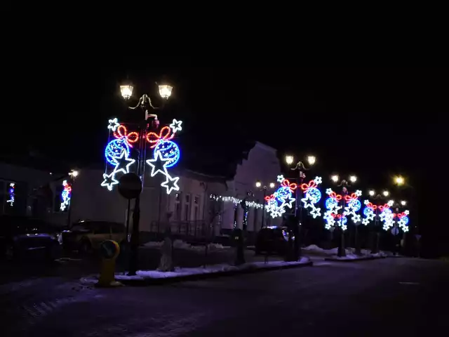 Świąteczne iluminacje w Tuczępach. >>>Więcej na kolejnych slajdach