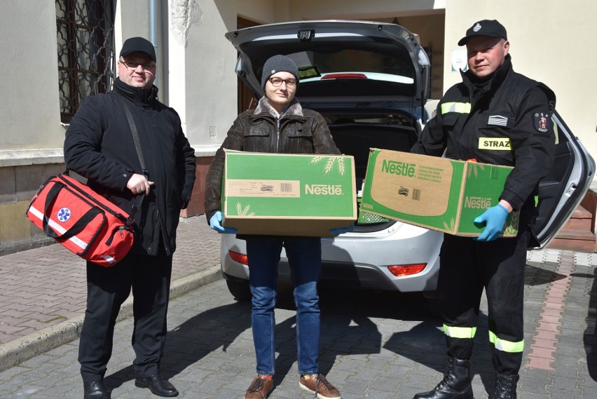 Strażacy z Kielc i powiatu kieleckiego pomogli już ponad stu osobom. W środę mieli wezwanie do pana, który miał próbę samobójczą [WIDEO]