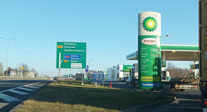 Ceny paliw w Śląskiem? Ile kosztuje diesel oraz benzyna w 2023 roku? 02.01.2023