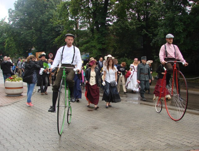 Piknik historyczny na rynku w Mysłowicach