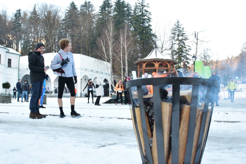 Blisko 500 biegaczy na dwóch trasach Łemkowyny Winter Trail [ZDJĘCIA]