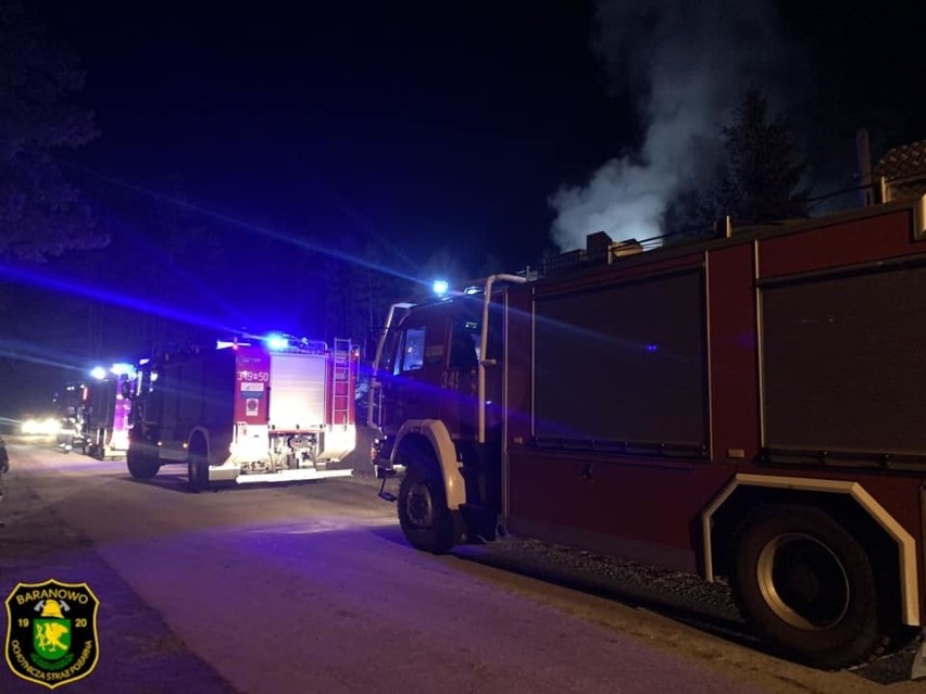 Pożar w Jeglijowcu. Strażacy gasili budynek gospodarczy. 2.03.2021. Zdjęcia