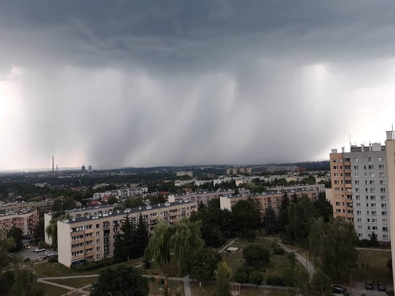 Instytut Meteorologii i Gospodarki Wodnej wydał w sobotę (12...