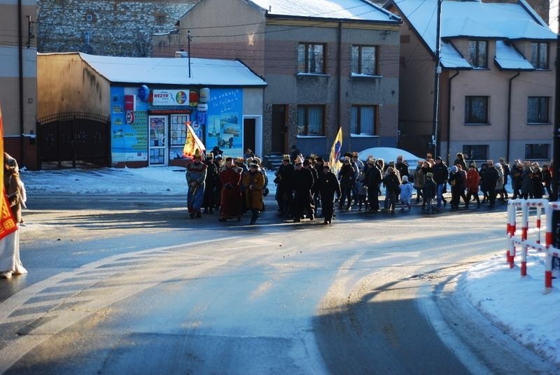 Tłumy na I Orszaku Trzech Króli w Kłobucku