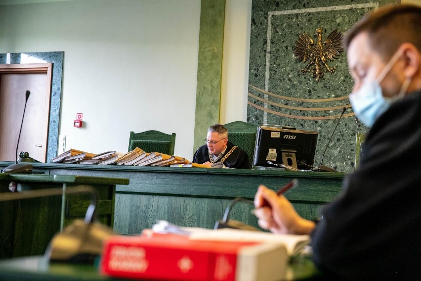 Zakończył się proces ws. napadu na właściciela białostockiego kantoru. Prokuratora wnosi o kary 7 lat więzienia