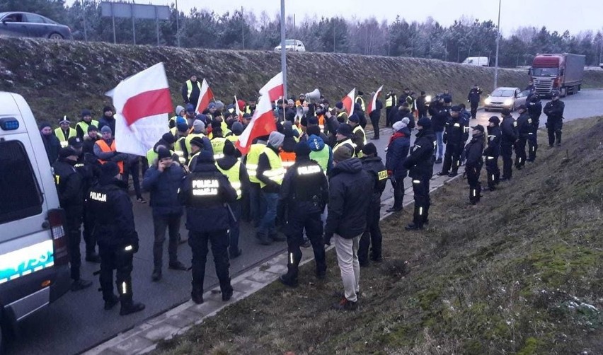 Rolnicy blokują S8. Nie dojedziesz do Wrocławia!