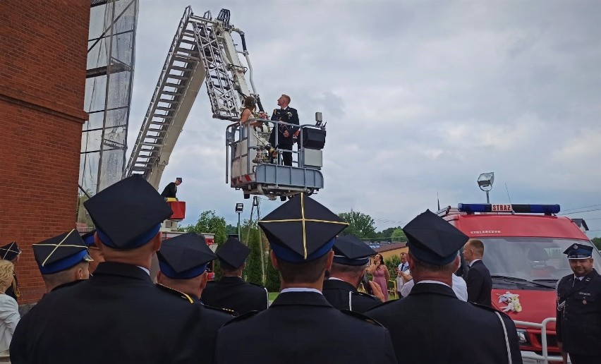 W kościele pw. Świętego Wojciecha w Tuchomiu strażak...