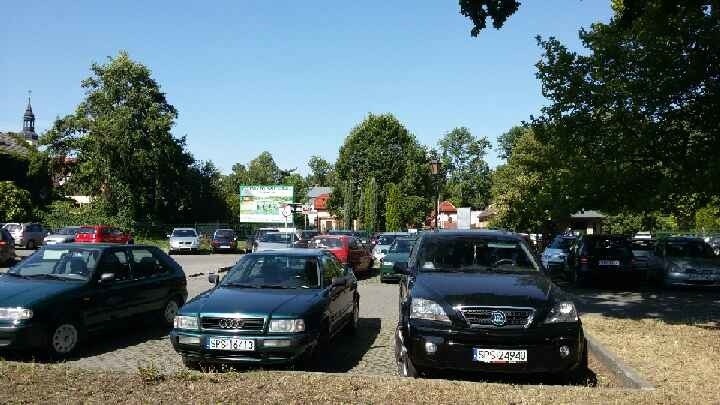 Dni Pszczyny 2015: I w tym roku nie obędzie się bez wpadek? Zobaczcie parking przy Pszczyniance