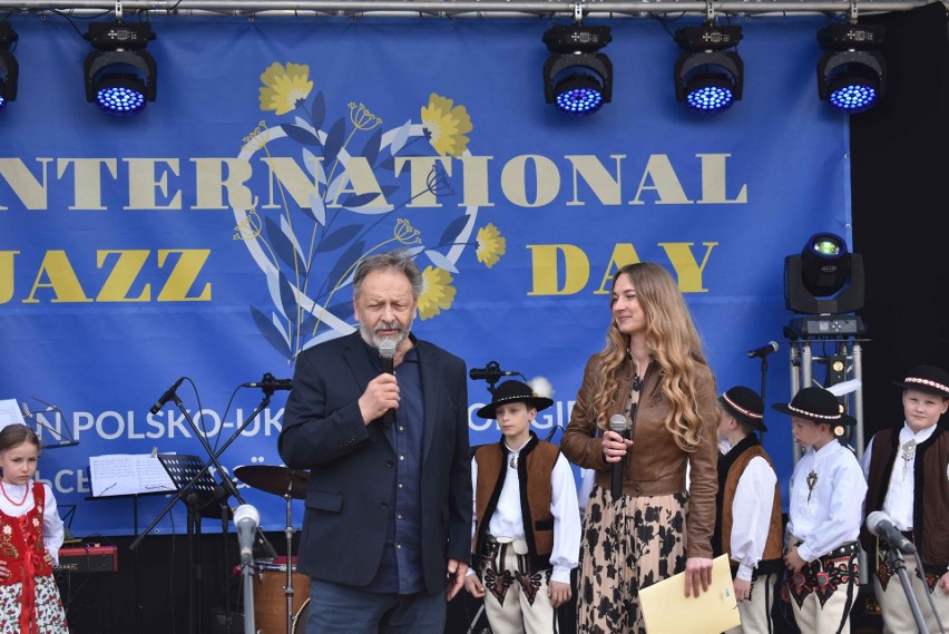 Zakopane. Góralski korowód i dzień polsko-ukraiński przy dźwiękach muzyki jazzowej 