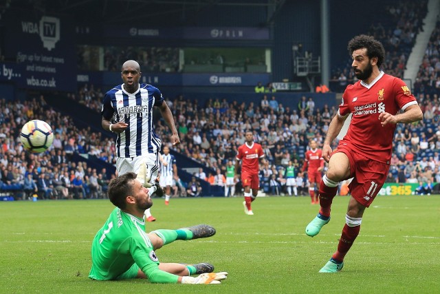 Liverpool niespodziewanie tylko zremisował w sobotę z WBA 2:2. Momo Salah strzelił 41 gola w tym sezonie. "Jeszcze kilka goli, a przejdę na Islam" - śpiewają fani Liverpoolu