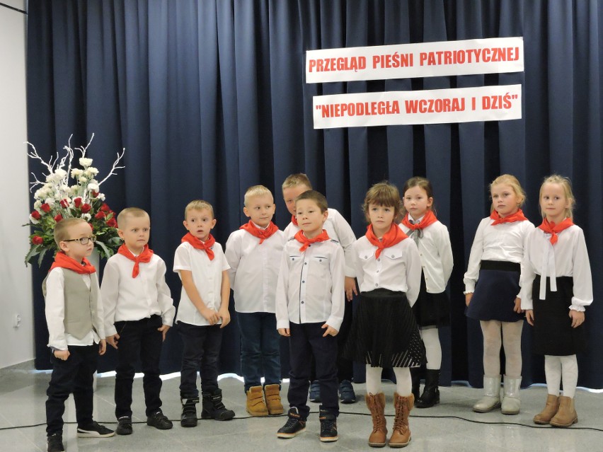 Przegląd Pieśni Patriotycznej "„Niepodległa wczoraj i dziś” w Olszewie-Borkach [ZDJĘCIA, WIDEO]