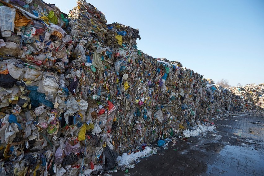 Nawet 12 mln zł może wydać gmina Świecie za uprzątnięcie nielegalnego składowiska śmieci