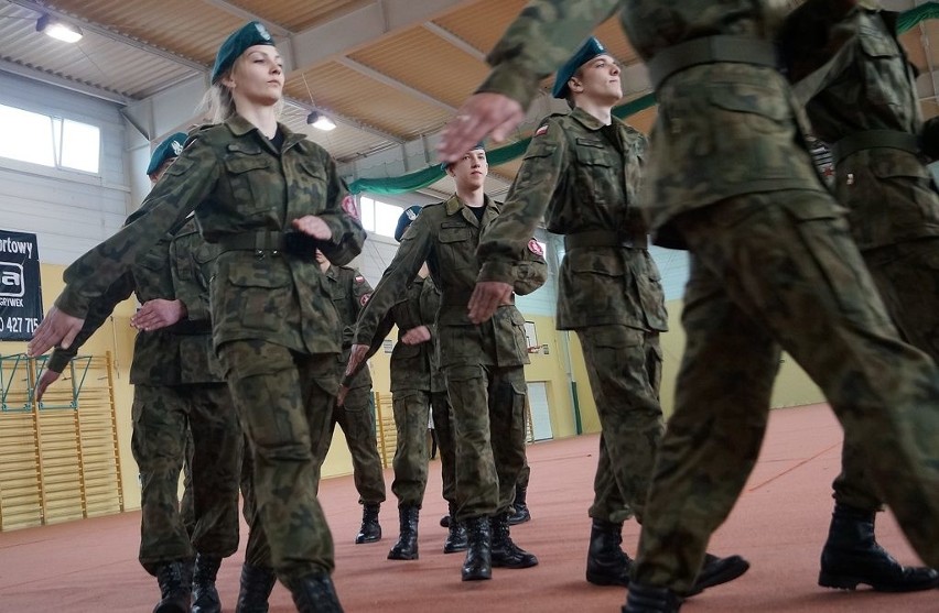 I Wojewódzki Przegląd Musztry Klas Mundurowych...