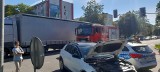Kraksa na trzy auta, osobówkę, busa i ciężarówkę na ulicy Jesionowej w Kielcach. Zobaczcie zdjęcia 