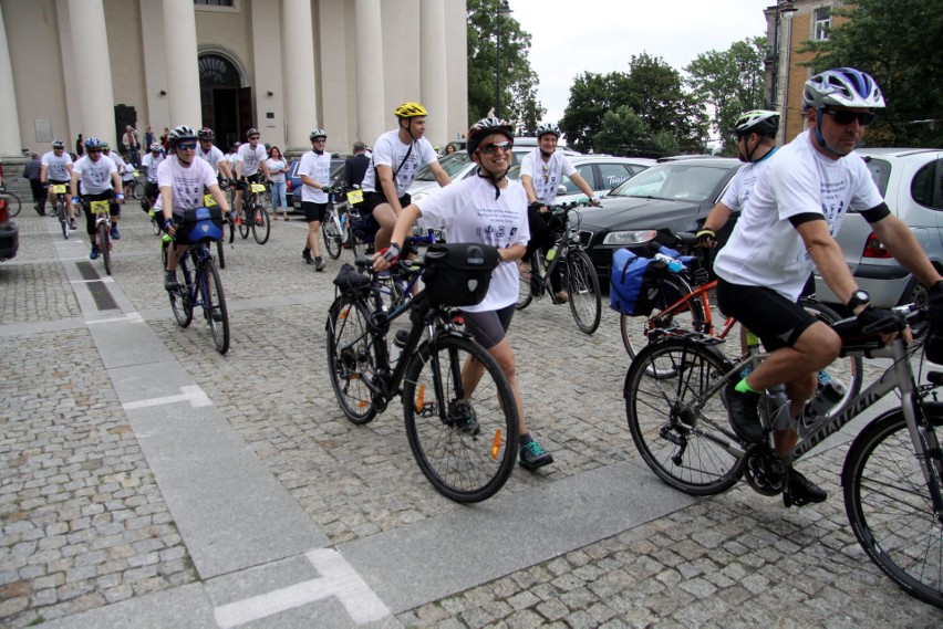 VI Rowerowa Pielgrzymka Policjantów na Jasną Górę (ZDJĘCIA)