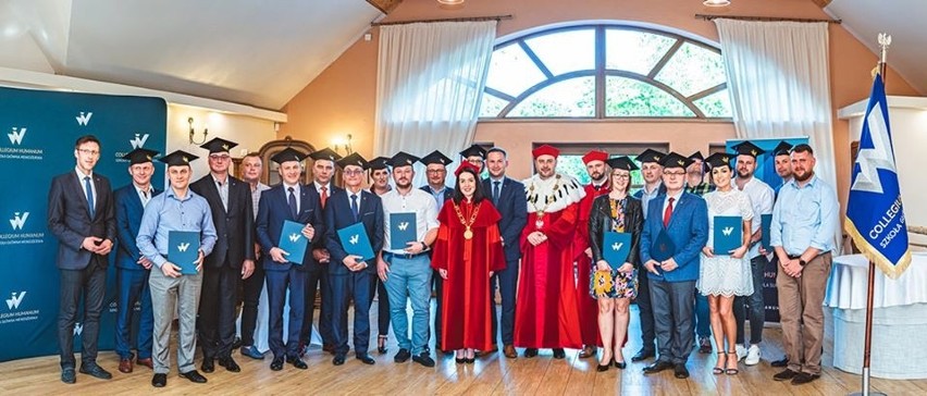 Ostrołęka. Graduacja absolwentów MBA w Ostrołęce. Przyszli menedżerowie?