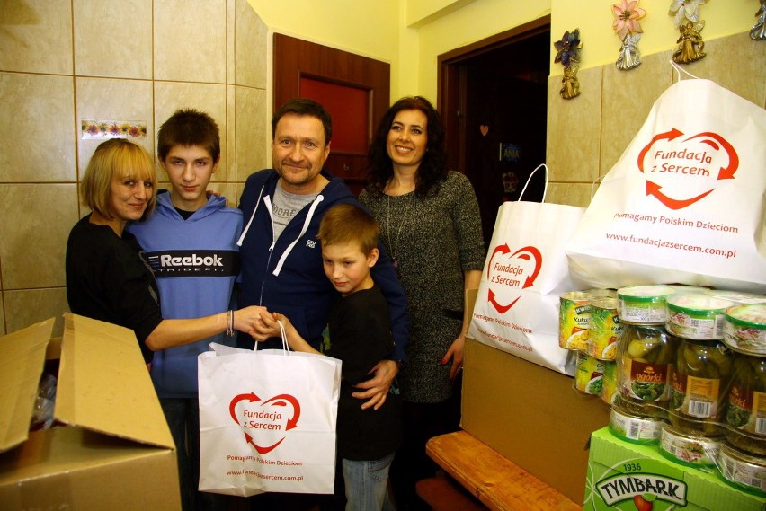 Jacek Kawalec przywiózł prezenty dla podopiecznych fundacji „Z Sercem” [FOTO]