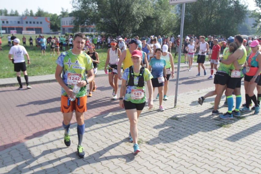 VIII Tyski Półmaraton zgromadził tłumy biegaczy