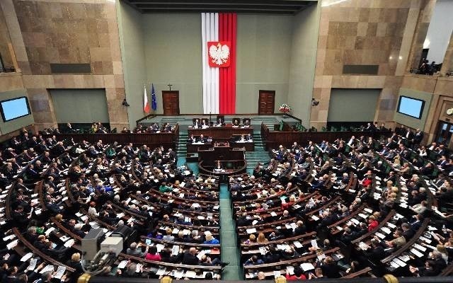 Odwołani w wyniku rekonstrukcji rządu ministrowie mogą dostać gigantyczne odprawy.