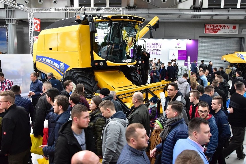 Agrotech 2019 w Kielcach. Cudne i mega nowoczesne ciągniki zachwycają 