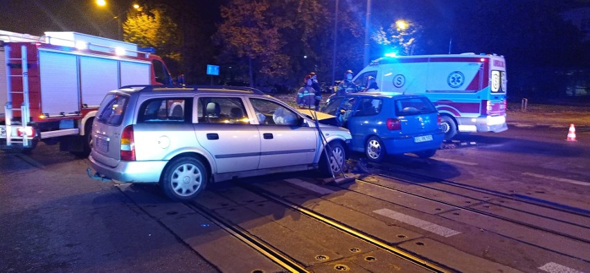 Pijany Ukrainiec spowodował wypadek w centrum Łodzi. Dwie osoby zostały ranne