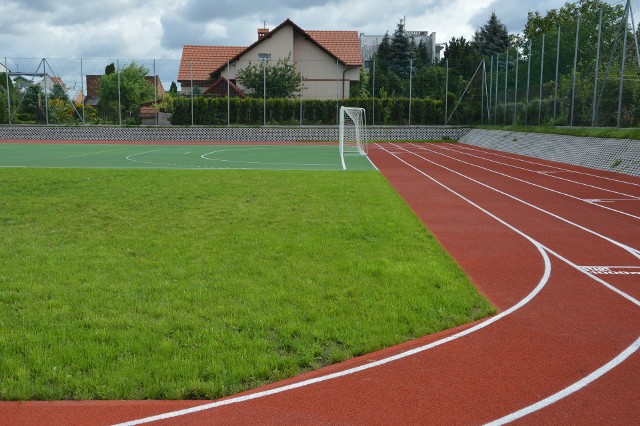 Zespół Szkół w Proszowicach przejdzie modernizację i zyska kolejny obiekt sportowy