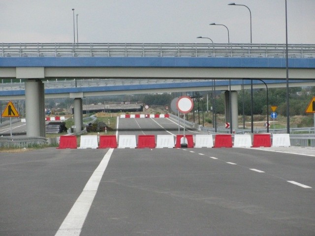 Od strony wschodnie A4 kończy się w tej chwili na węźle z S19. Dalej jest juz tylko plac budowy odcinka Rzeszów - Jarosław.
