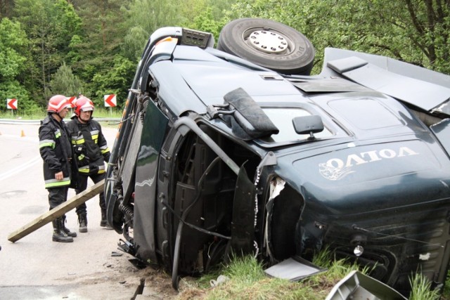 Wypadek ciężarówki na Gołębiej Górze