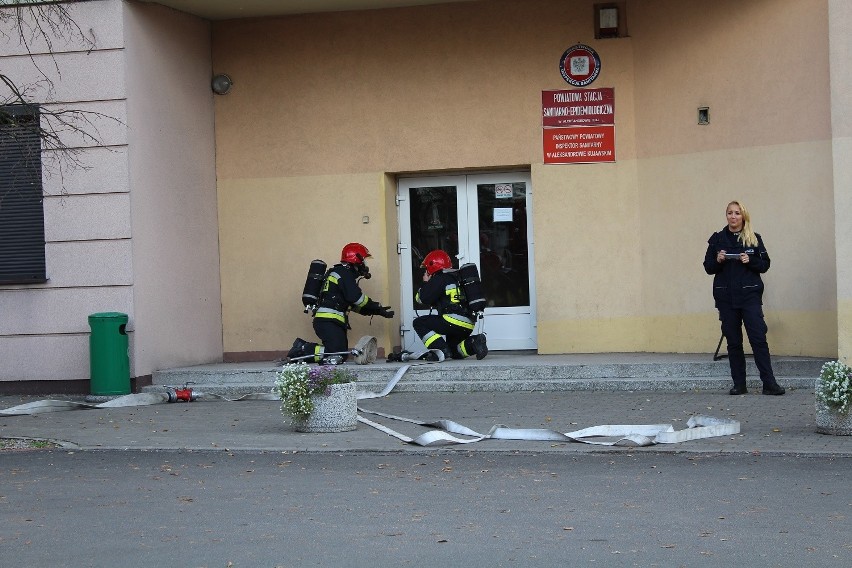 Terrorysta zaatakował Sanepid w Aleksandrowie Kujawskim - ćwiczenia Kobra - 19 [zdjęcia]