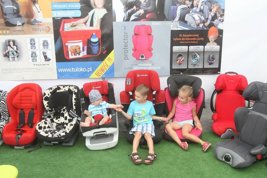 Jak zamontować fotelik samochodowy dla dziecka? Podpowiadają...