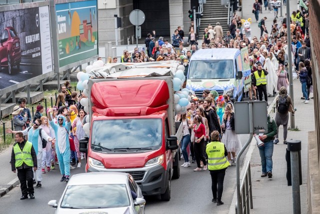 Barwny pochód rozpocznie Juwenalia 2023 w Poznaniu.