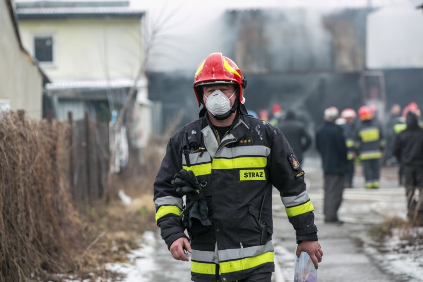 Ogromny pożar na ul. Gromadzkiej w Krakowie