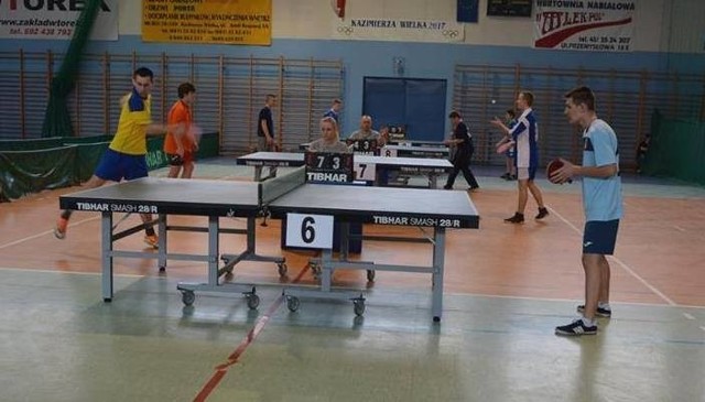 Turniej przyniósł mnóstwo emocji, a efektownych akcji przy stole pingpongowym  nie brakowało.