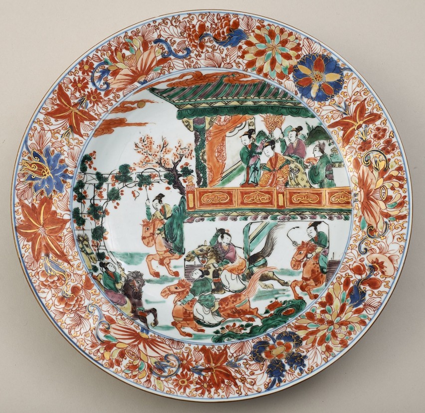 Porcelana podarowana królowi Janowi III Sobieskiemu na wystawie w Muzeum - Zamku w Łańcucie