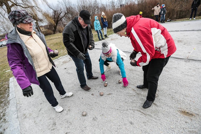 W Żorach w boule grają całe rodziny. Powstała nawet liga! ZDJĘCIA