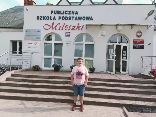 Kuba Szewczyk, tegoroczny absolwent Publicznej Szkoły Podstawowej Mileszki przez 8 lat nie opuścił ani jednej lekcji!