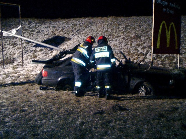 W nocy w Koszalinie doszło do wypadku drogowego.