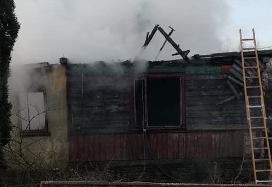 Pożar wybuchł w drewnianym domu w Sokolnikach Suchych.
