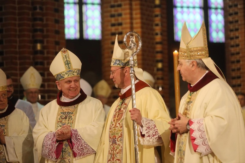 11.03.2023 w Gliwicach odbyły się świecenia biskupa...