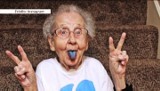 Grandma Betty podbiła serca internautów i gwiazd (WIDEO)