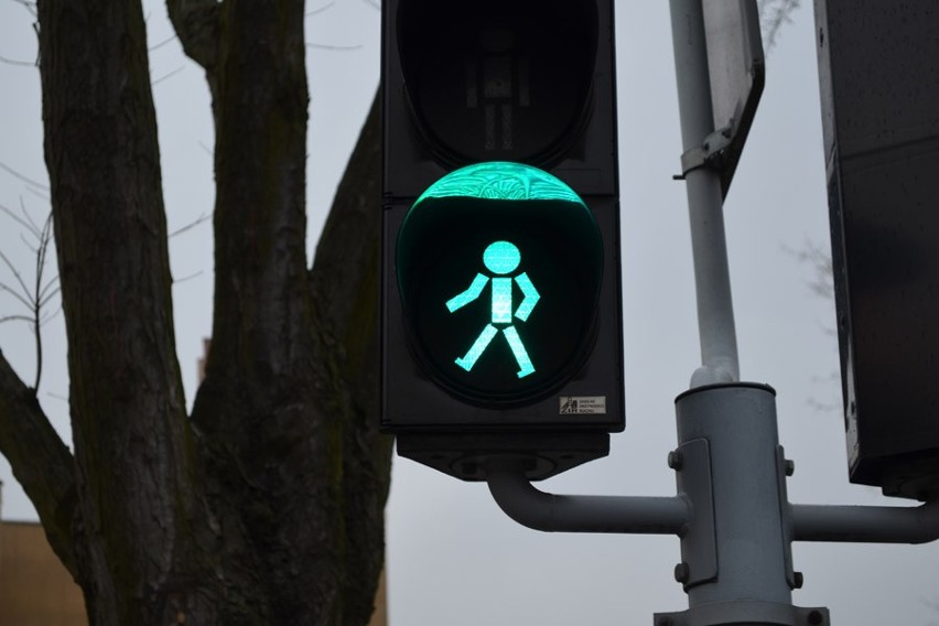 Sygnalizacja świetlna w Łodzi. Zielone światło dla pieszych będzie świeciło non stop [ZDJĘCIA]