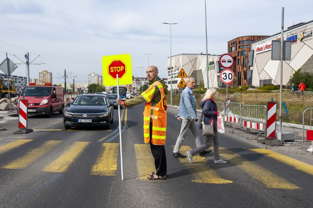 Nowe przepisy mają poprawić bezpieczeństwo na przejściach dla pieszych