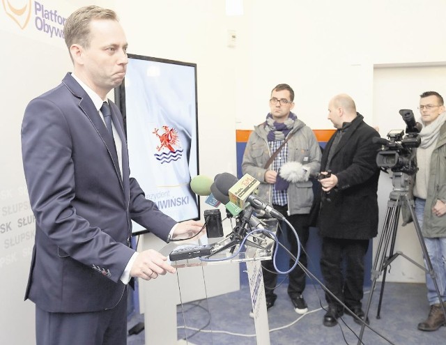 Zbigniew Konwiński na konferencji prasowej był już pewny wygranej w I turze.